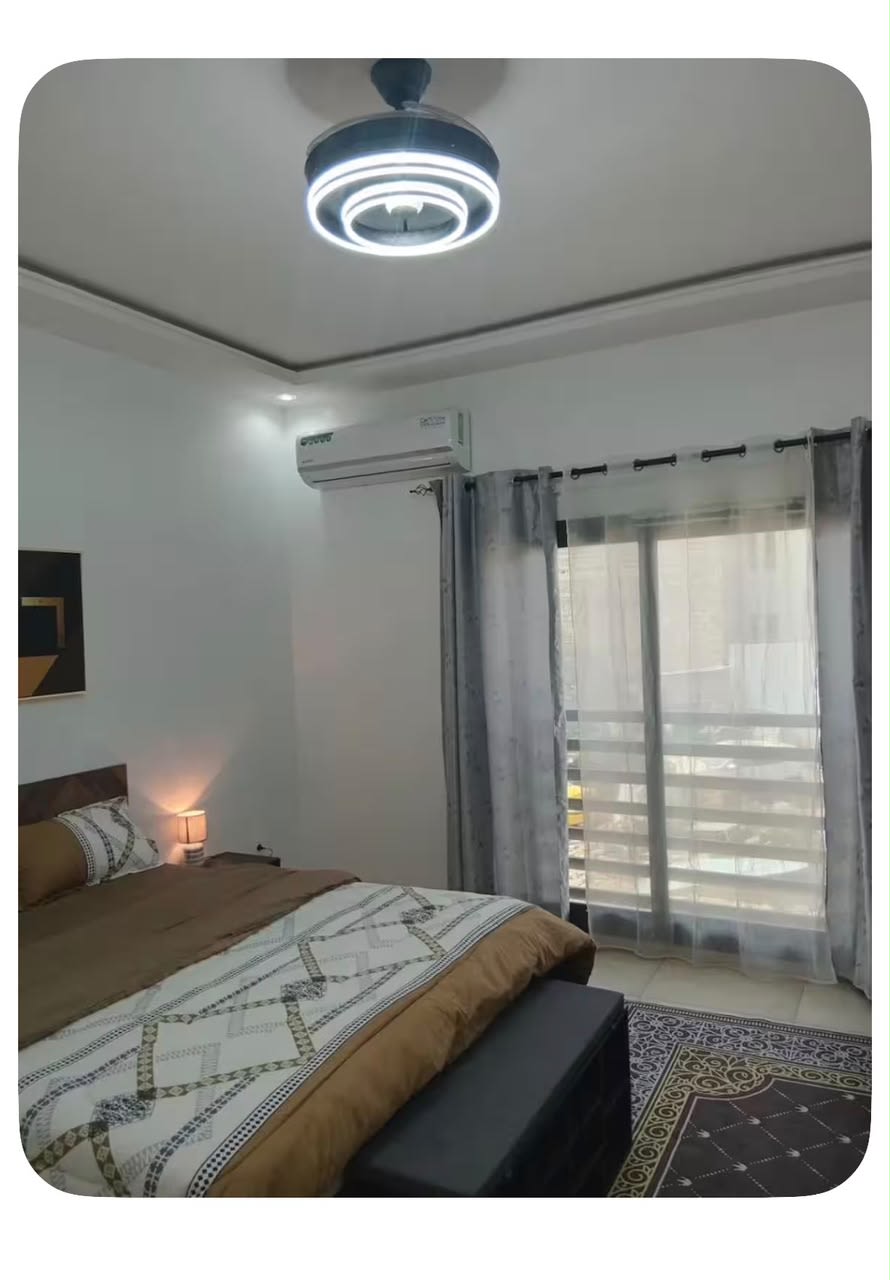 Appartement à louer Mermoz, Dakar – F3 meublé avec ascenseur