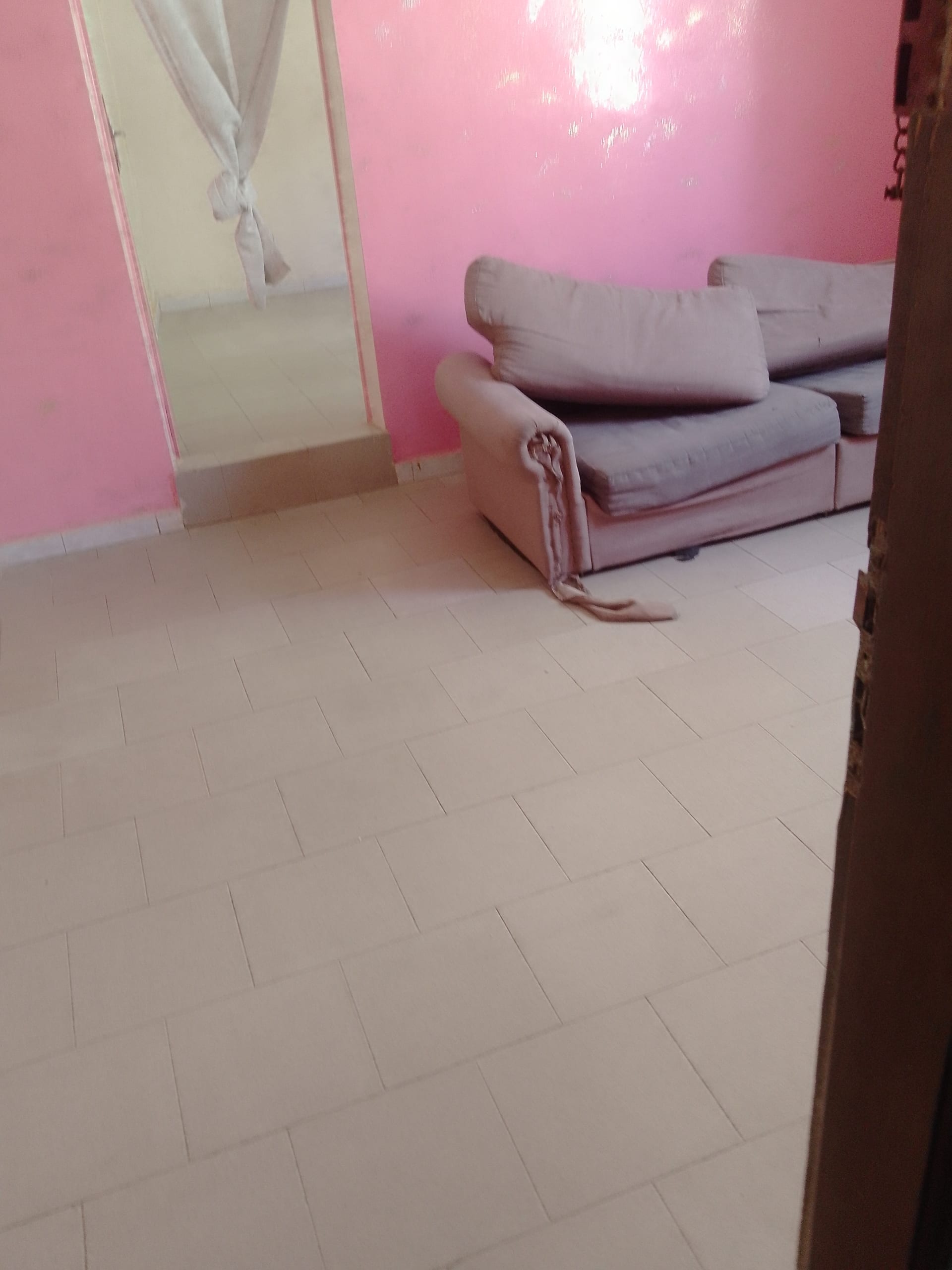 Studio entré salon  — photo 4