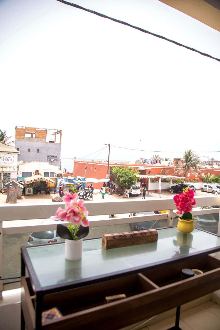 Studio meublé à louer à Ngor, Dakar – Vue imprenable sur mer