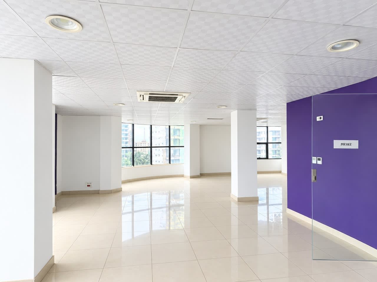 Bureaux à louer Point E, Dakar – espaces lumineux — photo 2
