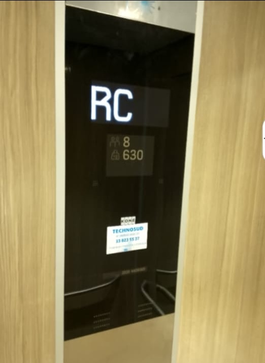 Immeuble Avec Chaque étage a 3 appartements de 2 chambres 3 toilettes 1 salon 1 cuisine équipée  - Miniature 5