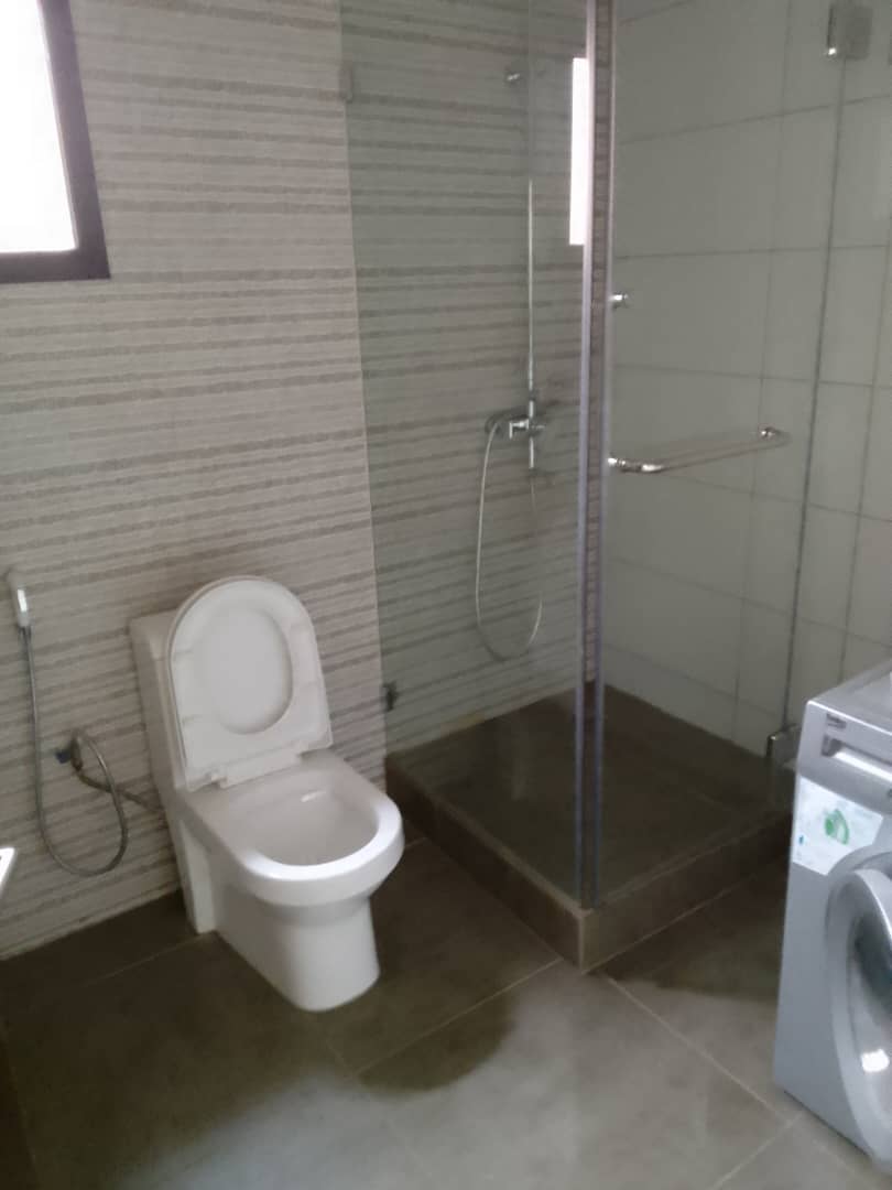 Studio meublé à Mermoz - Miniature 6