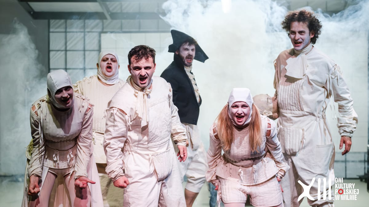 SPEKTAKLIS „MARATO KANKINYSTĖ IR MIRTIS“ (Męczeństwo i śmierć Marata) TEATRAS „GROTESKA“