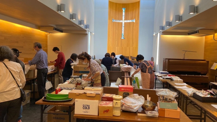 高槻日吉台教會會友進行慈善事工。（圖／翻攝自高槻日吉台教會臉書）