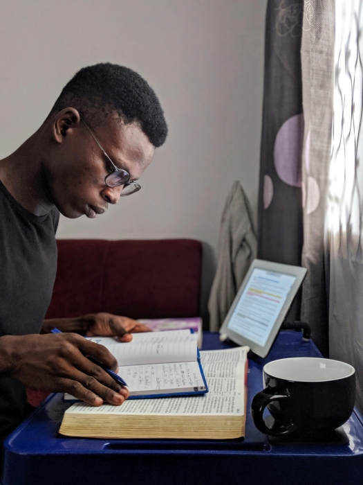 （Pexels by Oladimeji Ajegbile）