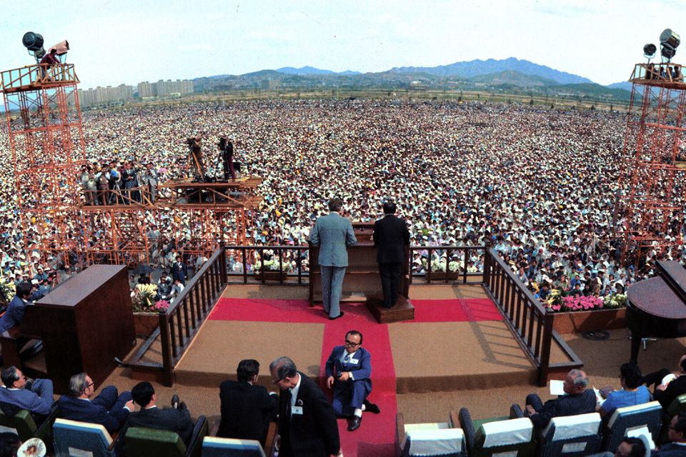韓國佈道會一場吸引110萬人參與。（圖／billygraham.org)