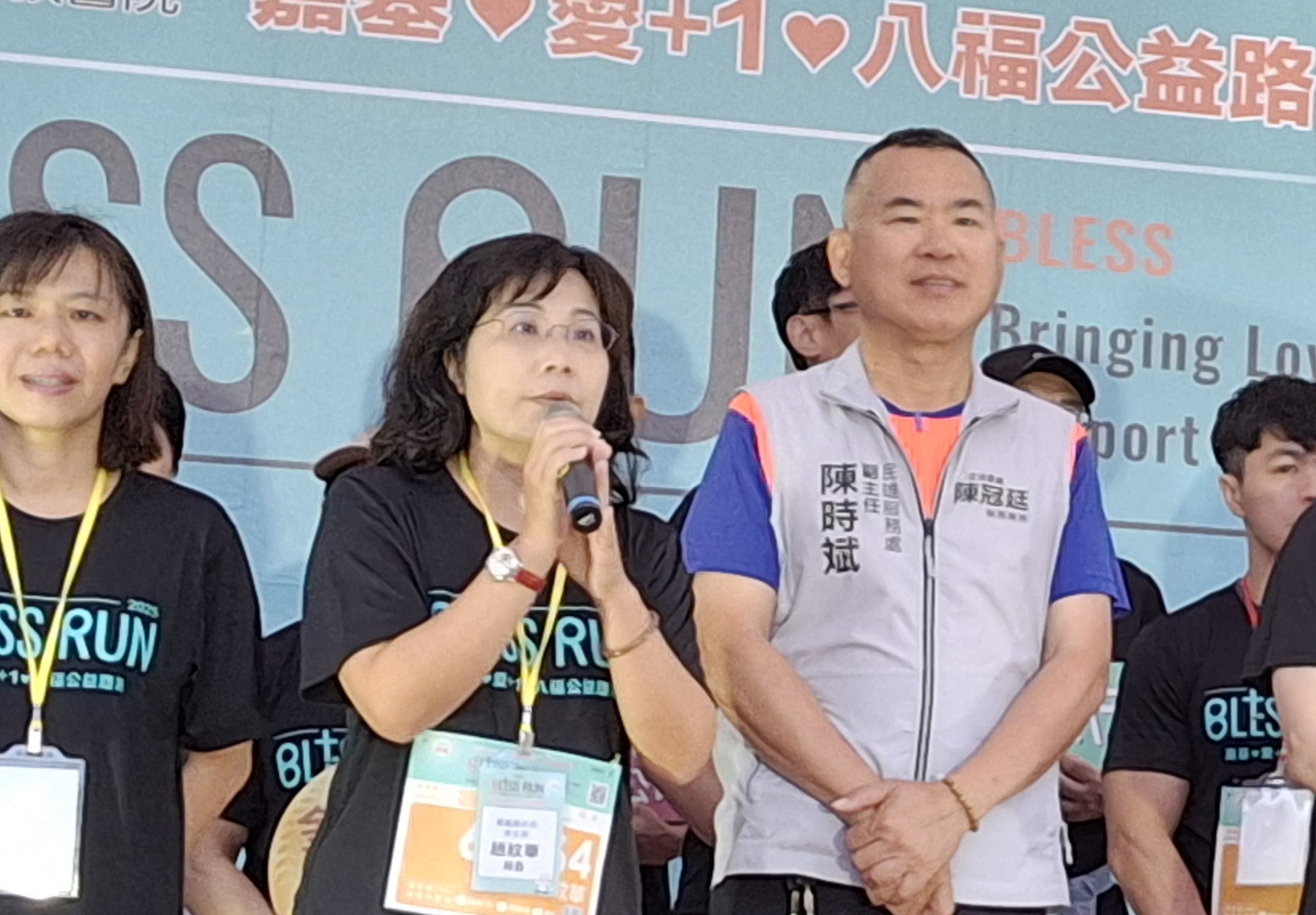 嘉義縣衛生局長趙紋華表示，率局內同仁參與支持戴德森醫療財團法人在地方投入醫療與社福長照的貢獻。(嘉基提供)