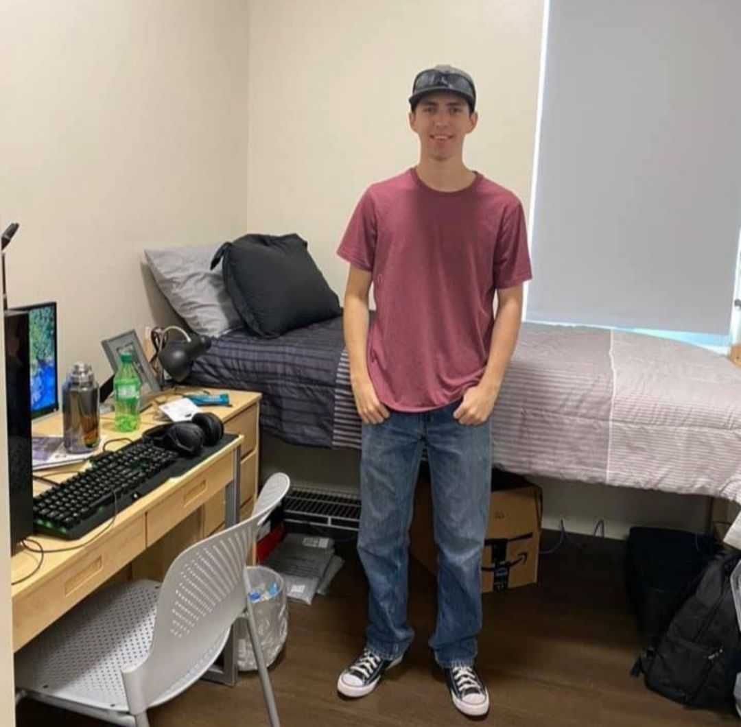 兇嫌泰勒是受了什麼影響,從學霸青年變成槍手?(翻攝自FB@David Kusumoto)