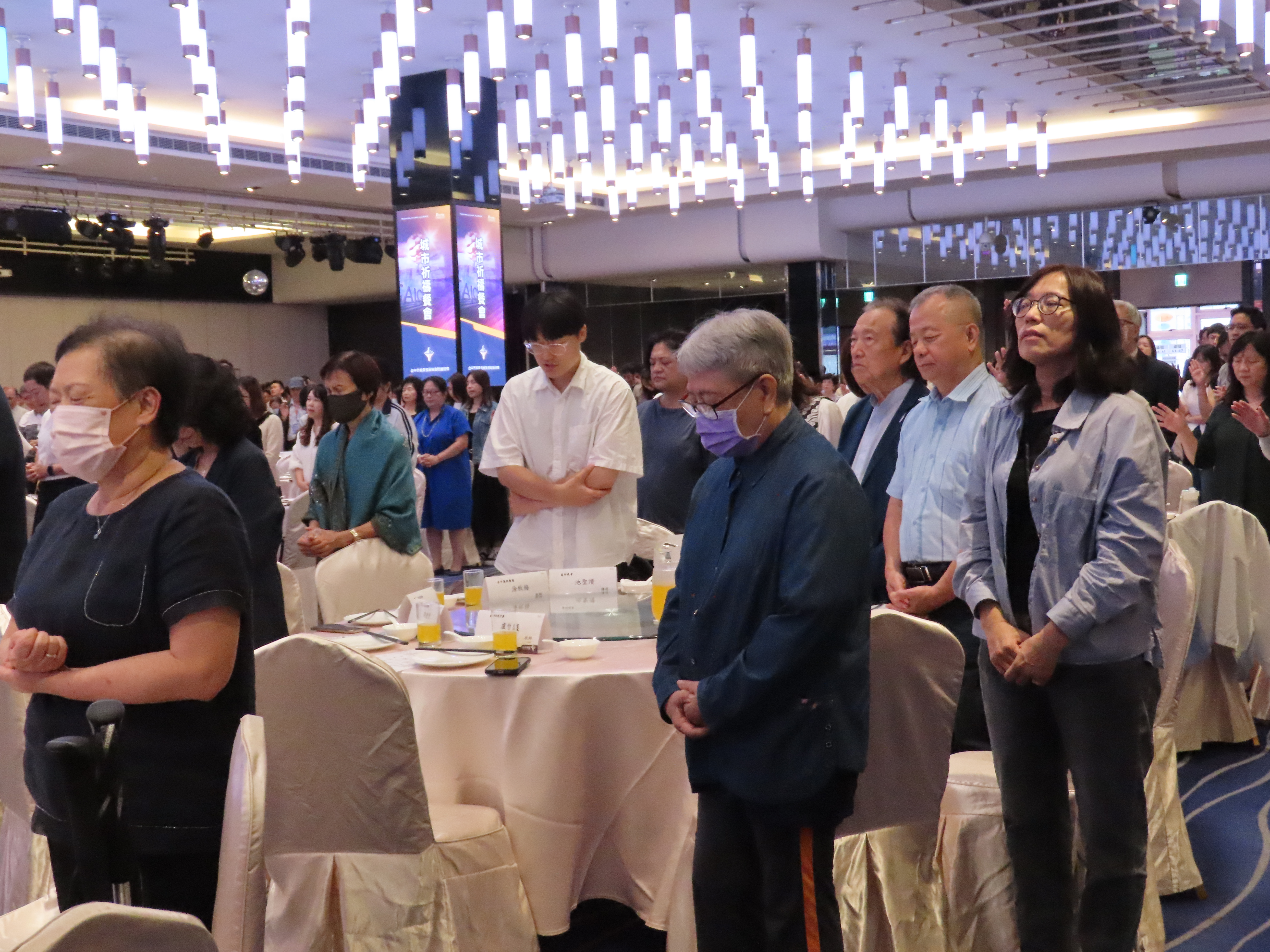 會場禱告。(圖/李容珍攝影)