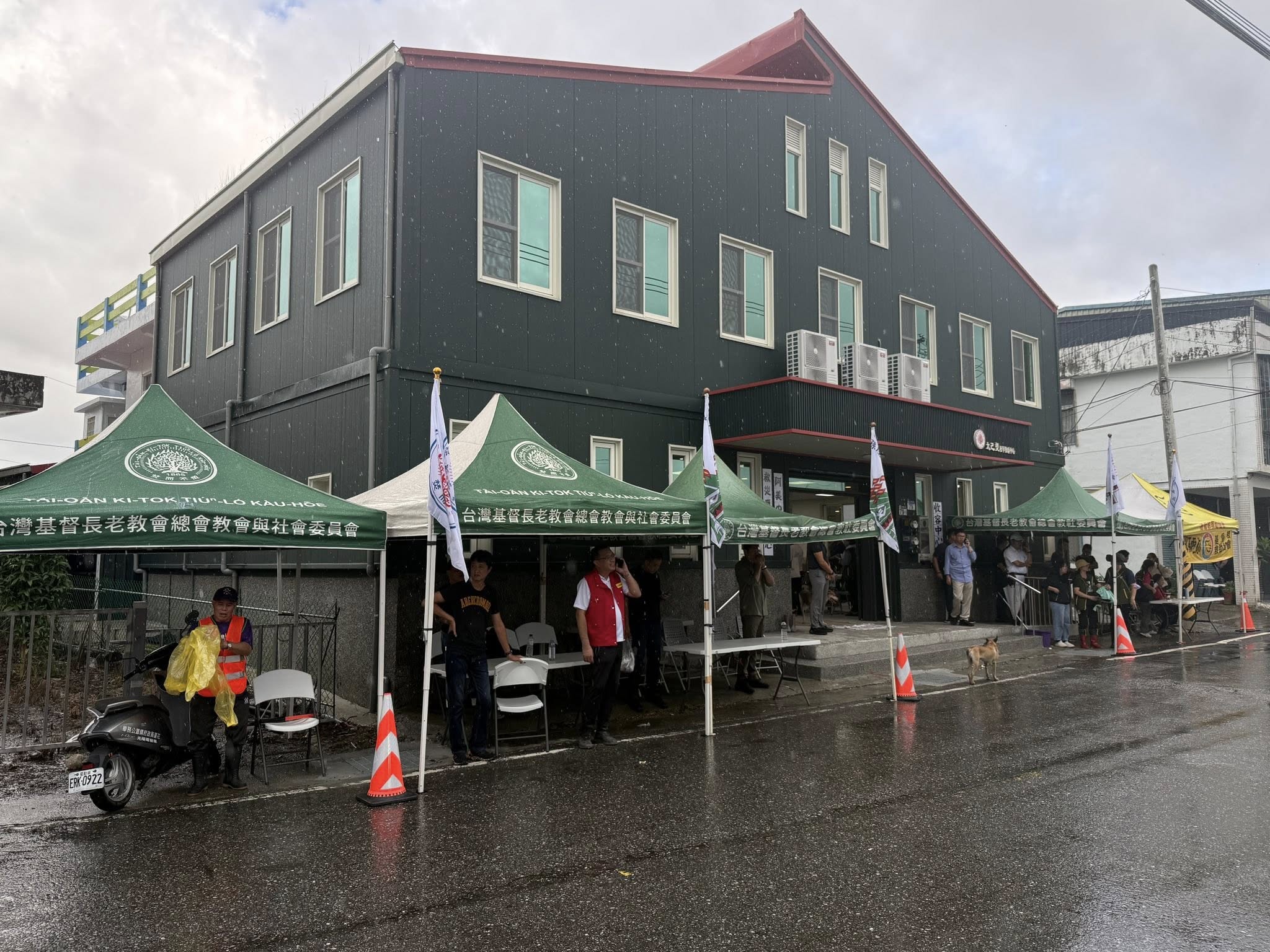 教會在災區提供服務。(翻攝自太巴塱教會臉書)