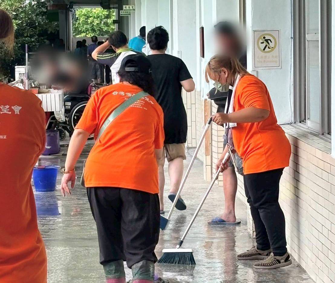 世展會投入災區清消。(圖/世展會提供)