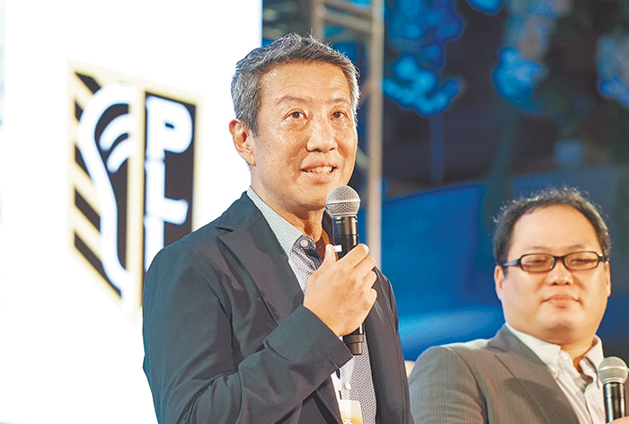 林邦彥副董事長(左)