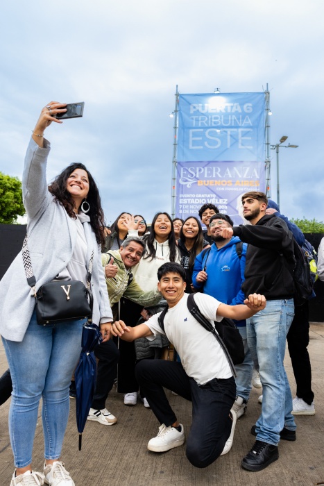 基督徒快樂自拍。(翻攝自FB@Franklin Graham)