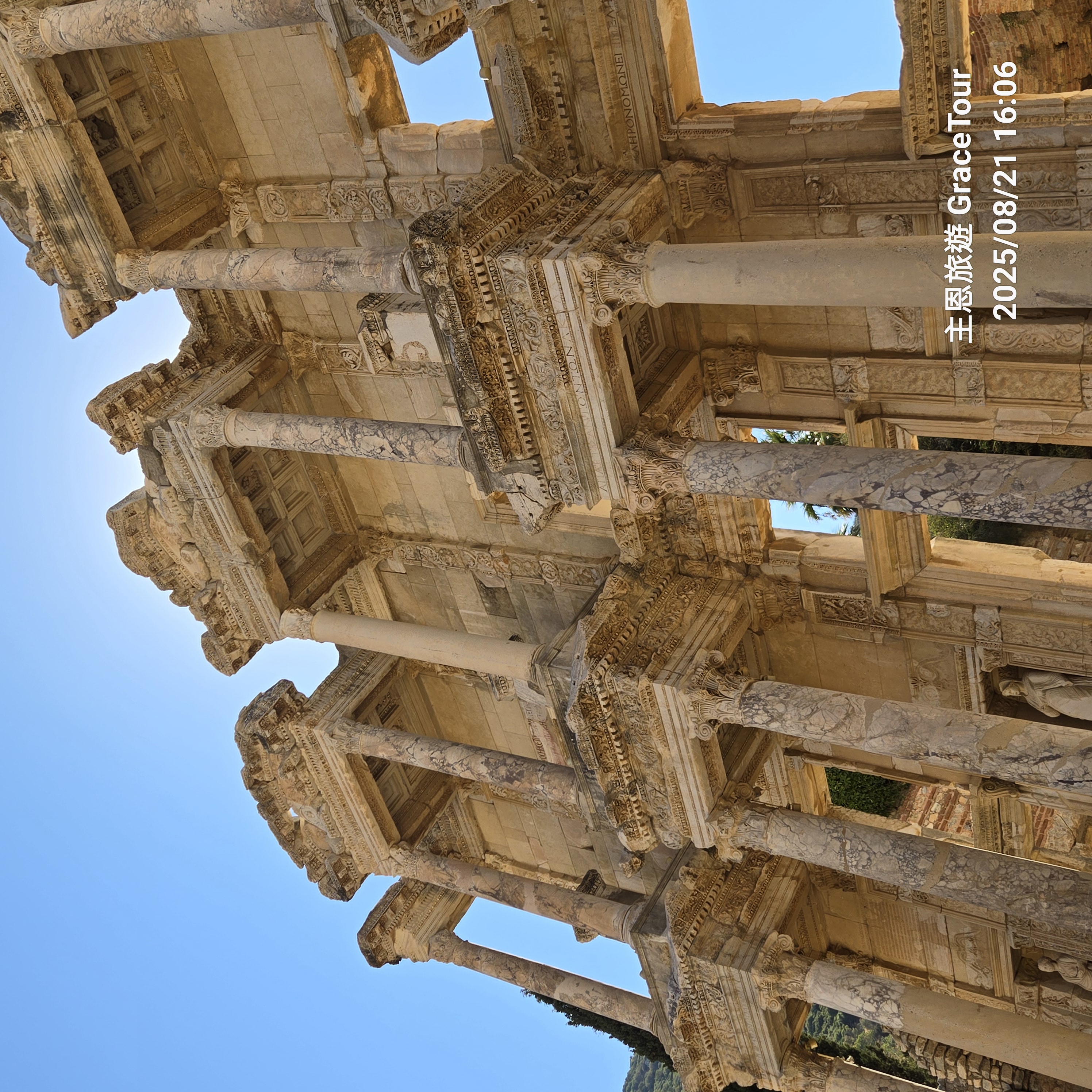 塞爾蘇斯圖書館