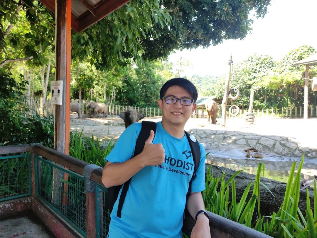 张加信弟兄多年来积极投入赈灾工作。