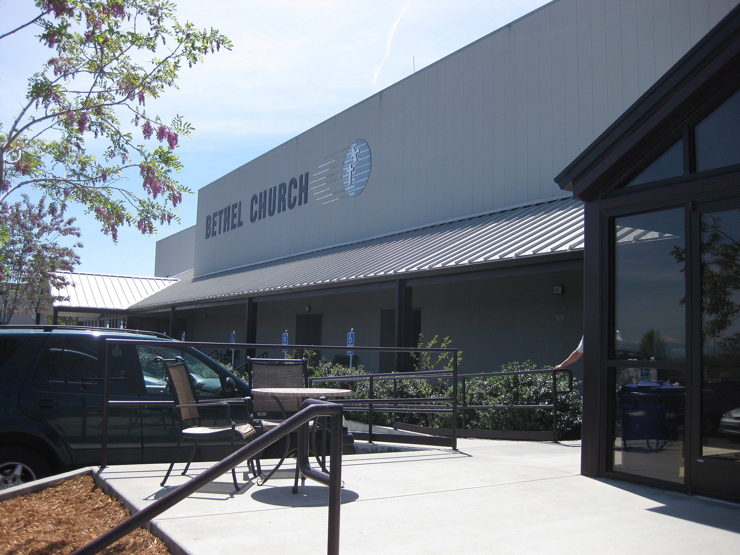 位於加州雷丁市的伯特利教會。（Wikimedia）