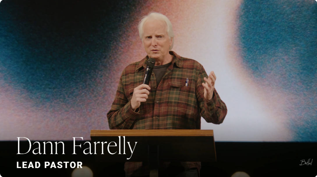主責牧師丹．法洛利（Dann Farrelly）說明事件始末。（YouTube@Bethel截圖）
