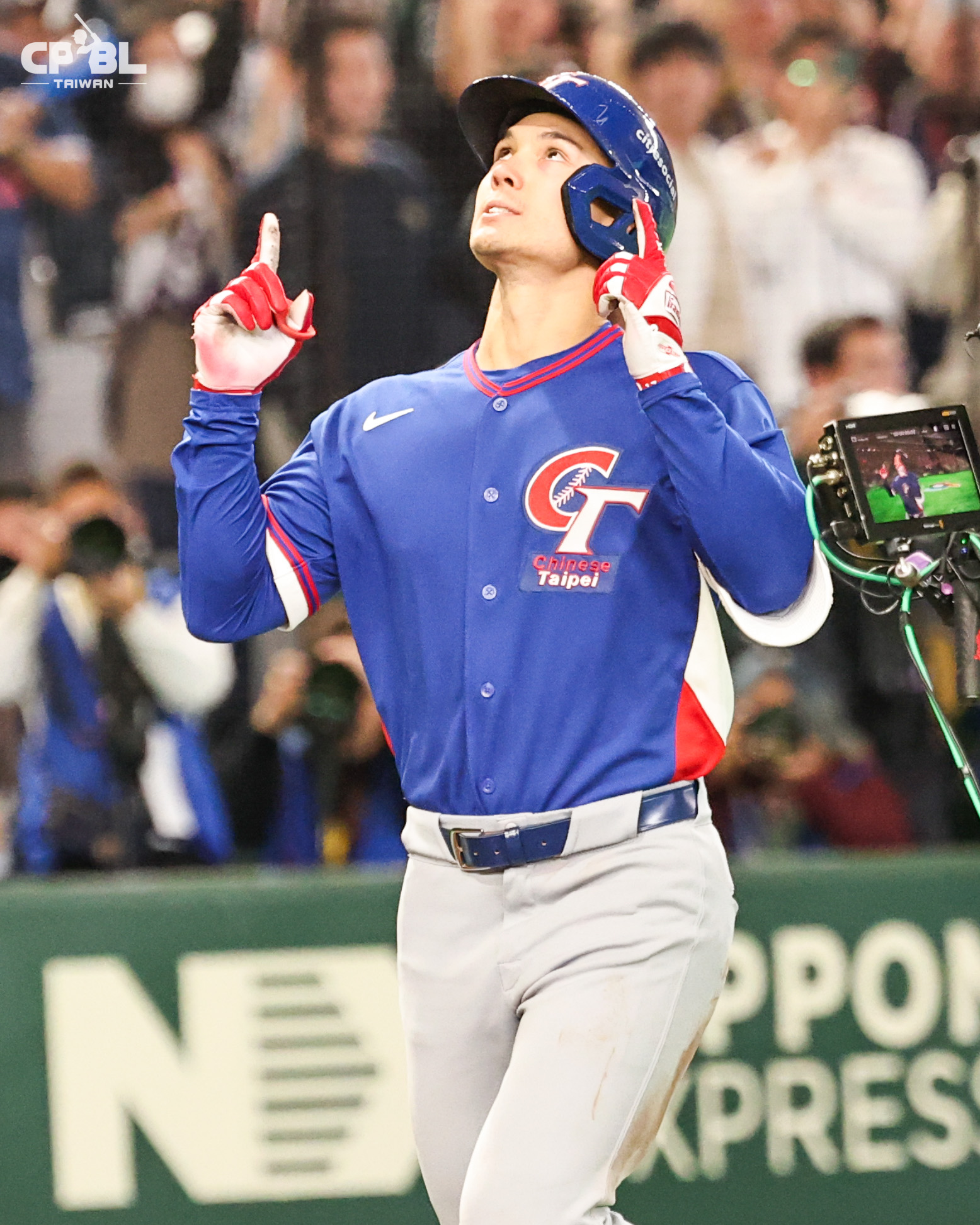 打出關鍵全壘打的費爾柴德。(圖/中華職棒CPBL FB)