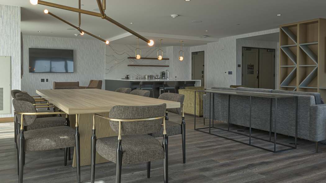 River Tower Legacy Suites