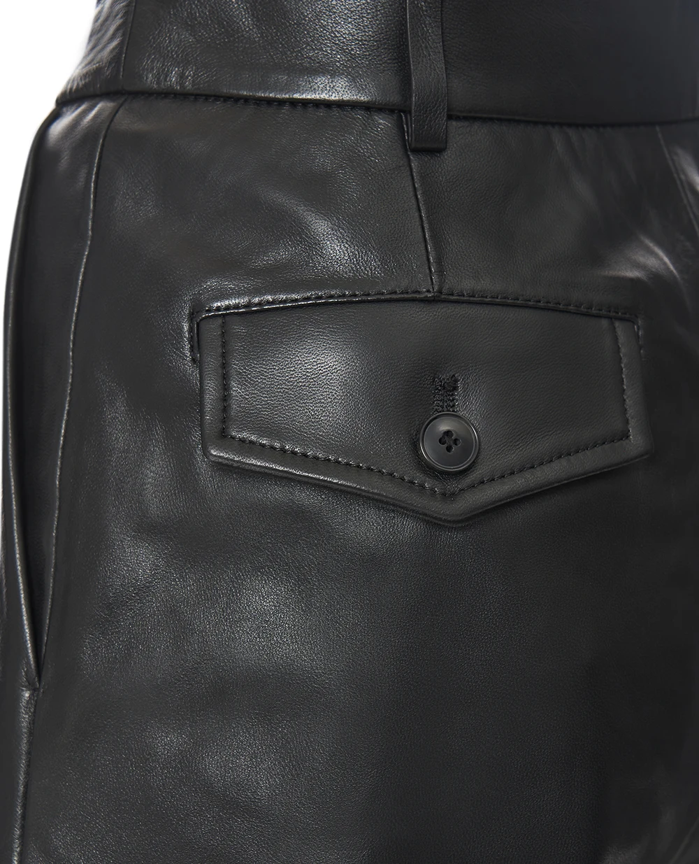 Бермуды из овечьей кожи Yves Salomon 26EYP211XXAPXX, черный цвет • Купить в интернет-магазине Kameron