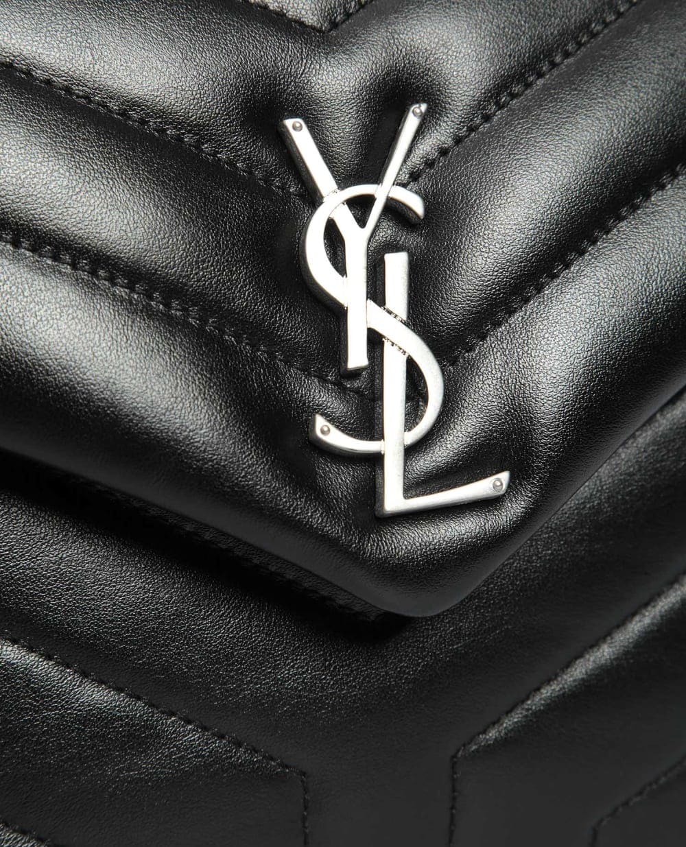 Кожаная сумка Loulou Small Saint Laurent 494699-DV726, черный цвет • Купить в интернет-магазине Kameron