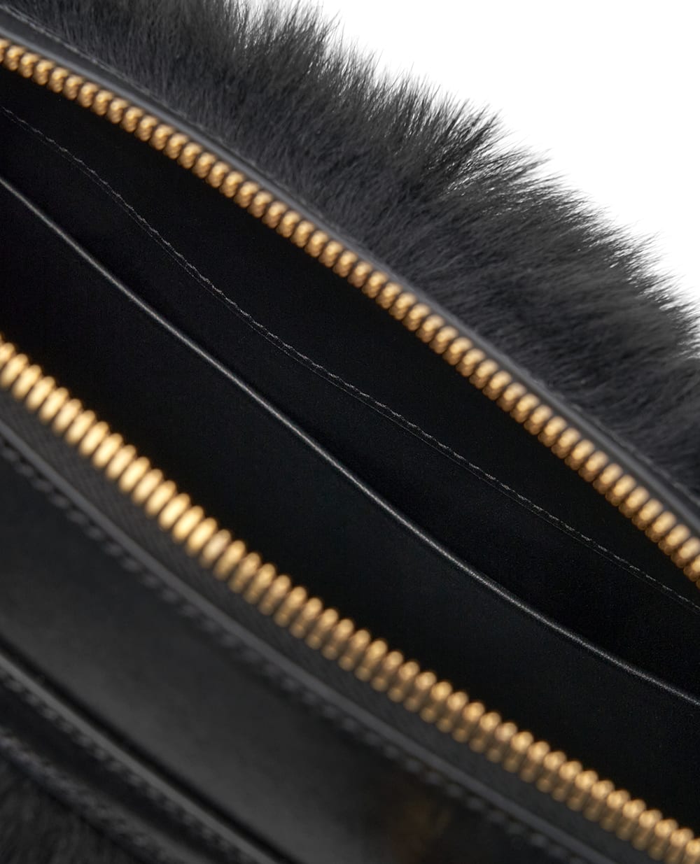 Сумка-тоут Vittoria з телячої шкіри та овечого хутра Dolce&Gabbana BB7844-AX911, чорний колір • Купити в інтернет-магазині Kameron