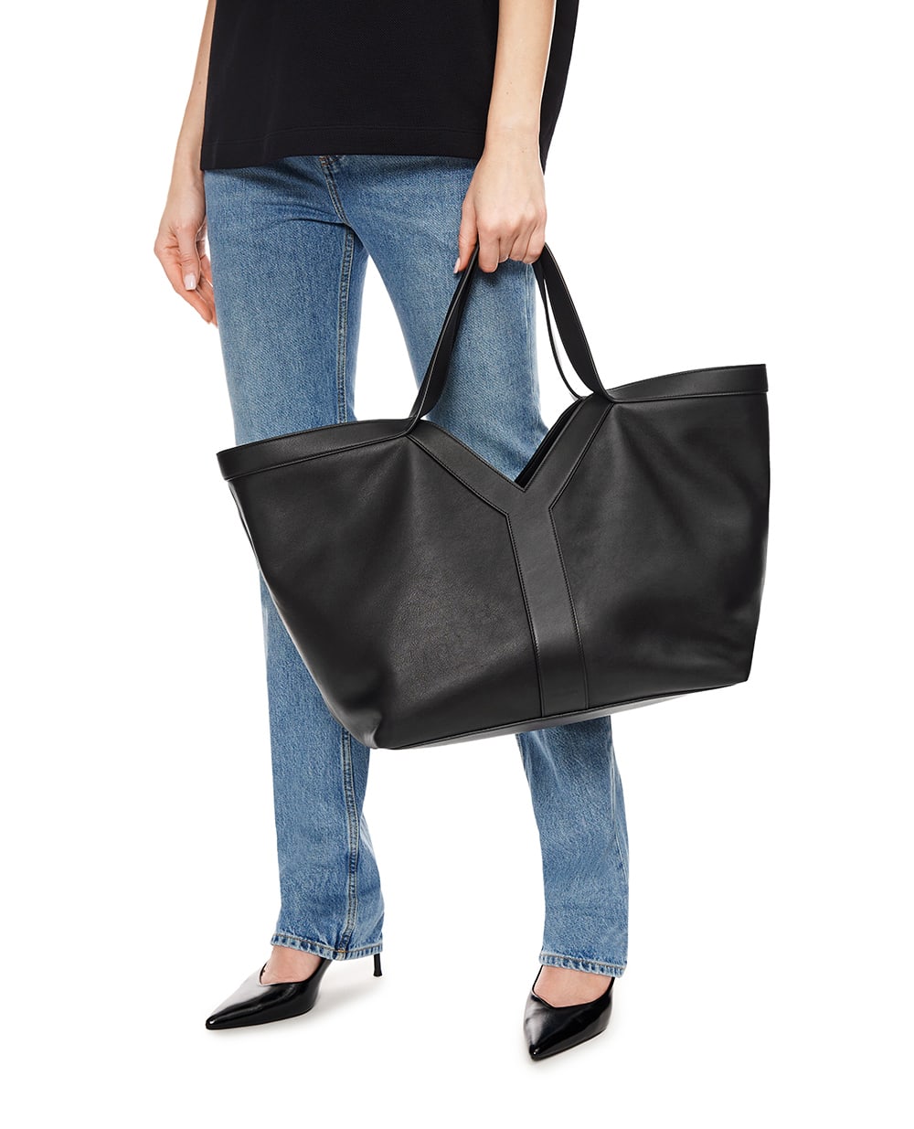 Сумка-тоут Y з телячої шкіри Saint Laurent 817602-AAEB3, чорний колір • Купити в інтернет-магазині Kameron