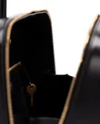 Saint Laurent Сумка Sac De Jour Bauletto зі шкіри - Артикул: 832383-0SX0W