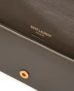 Saint Laurent Кожаная сумка Cassandre - Артикул: 635095-0U40J