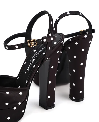 Dolce&Gabbana Босоножки - Артикул: CR1751-AV885