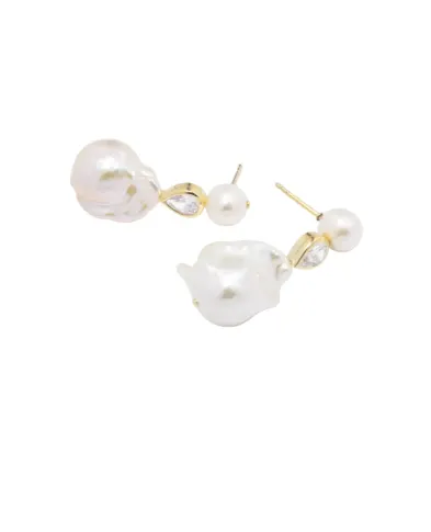 Completedworks Серьги из переработанного золота с жемчугом и цирконием - Артикул: P56