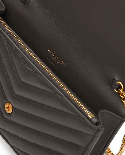 Saint Laurent Сумка-клатч CASSANDRE зі шкіри ягняти - Артикул: 857605-AAA44