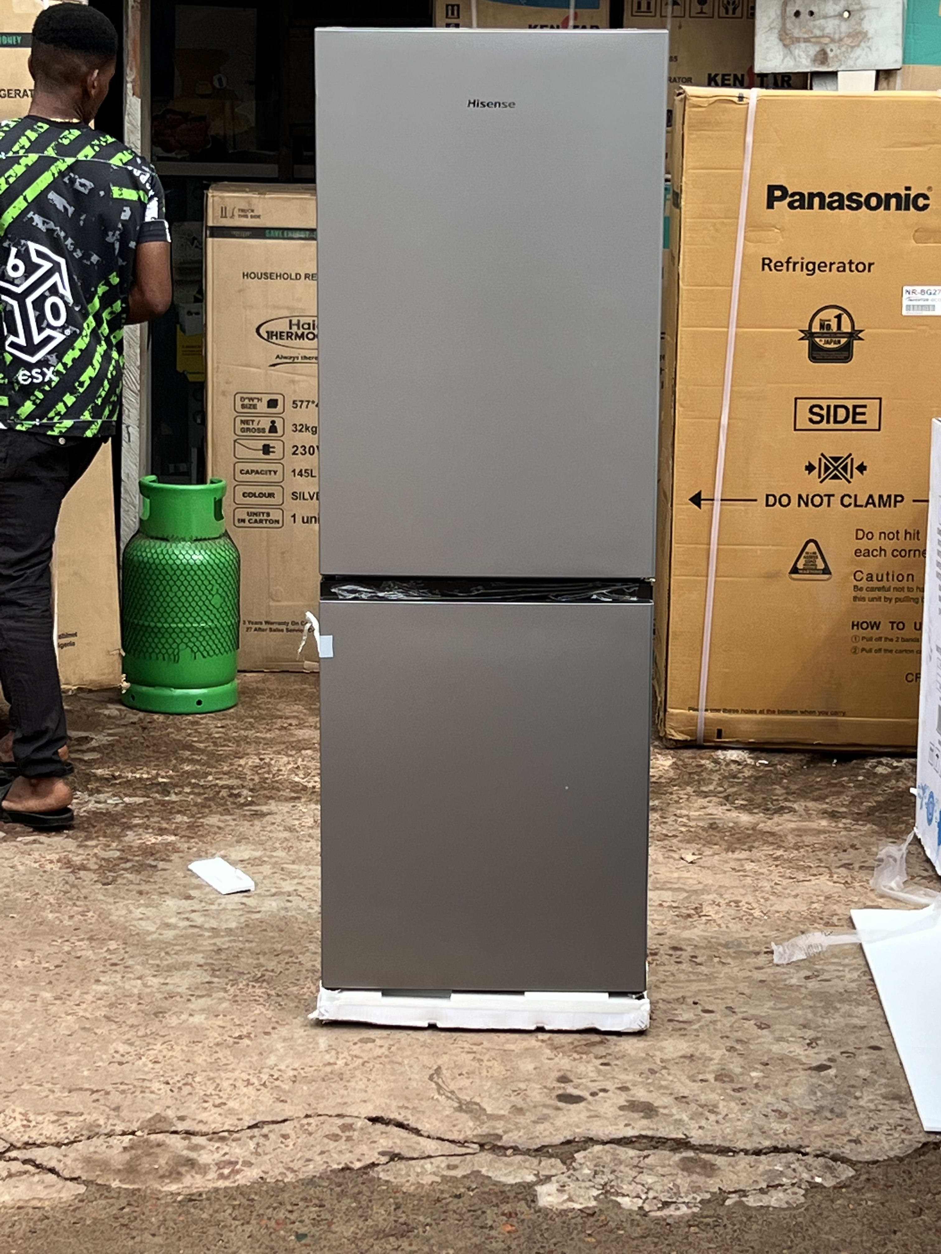 Hisense Refrigerator Bottom-Freezer REF29DCA 225L