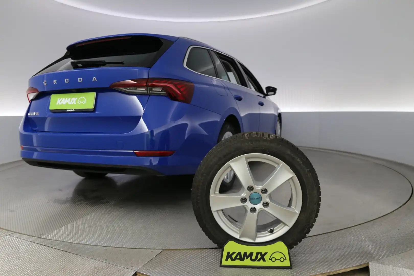 car-image