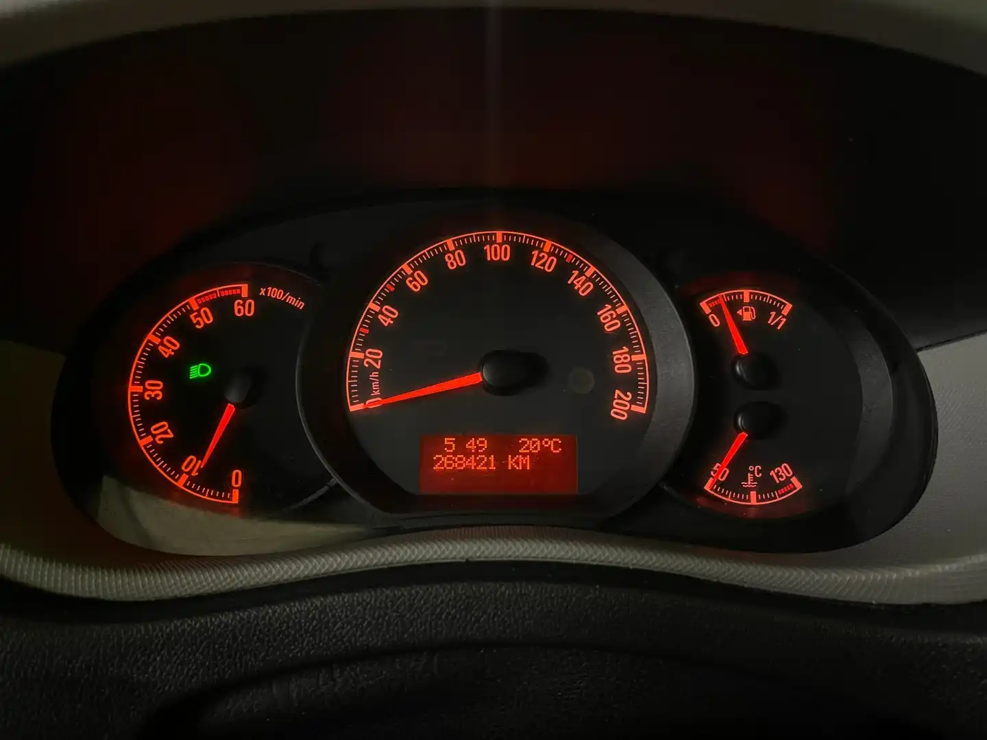 car-image