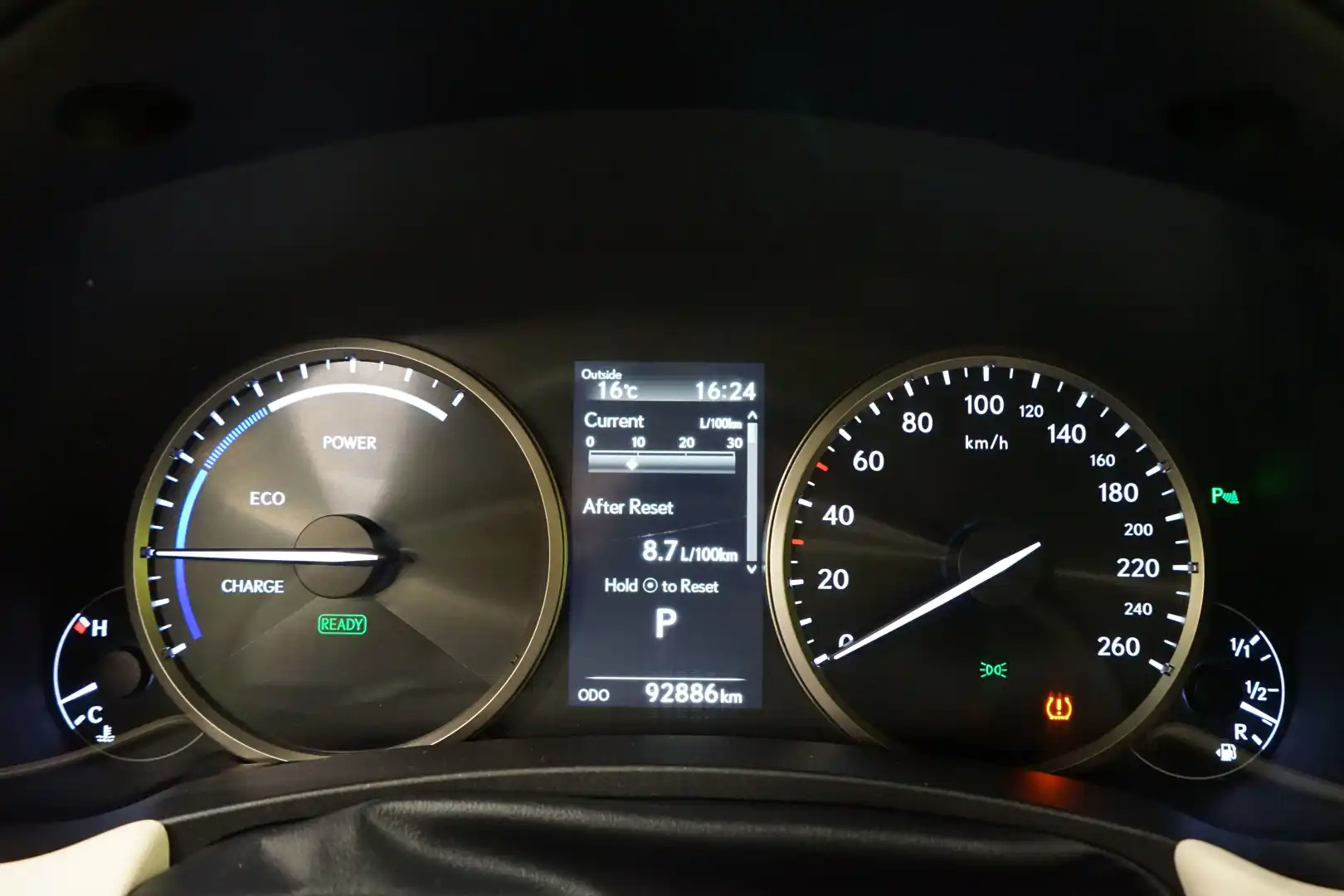 car-image