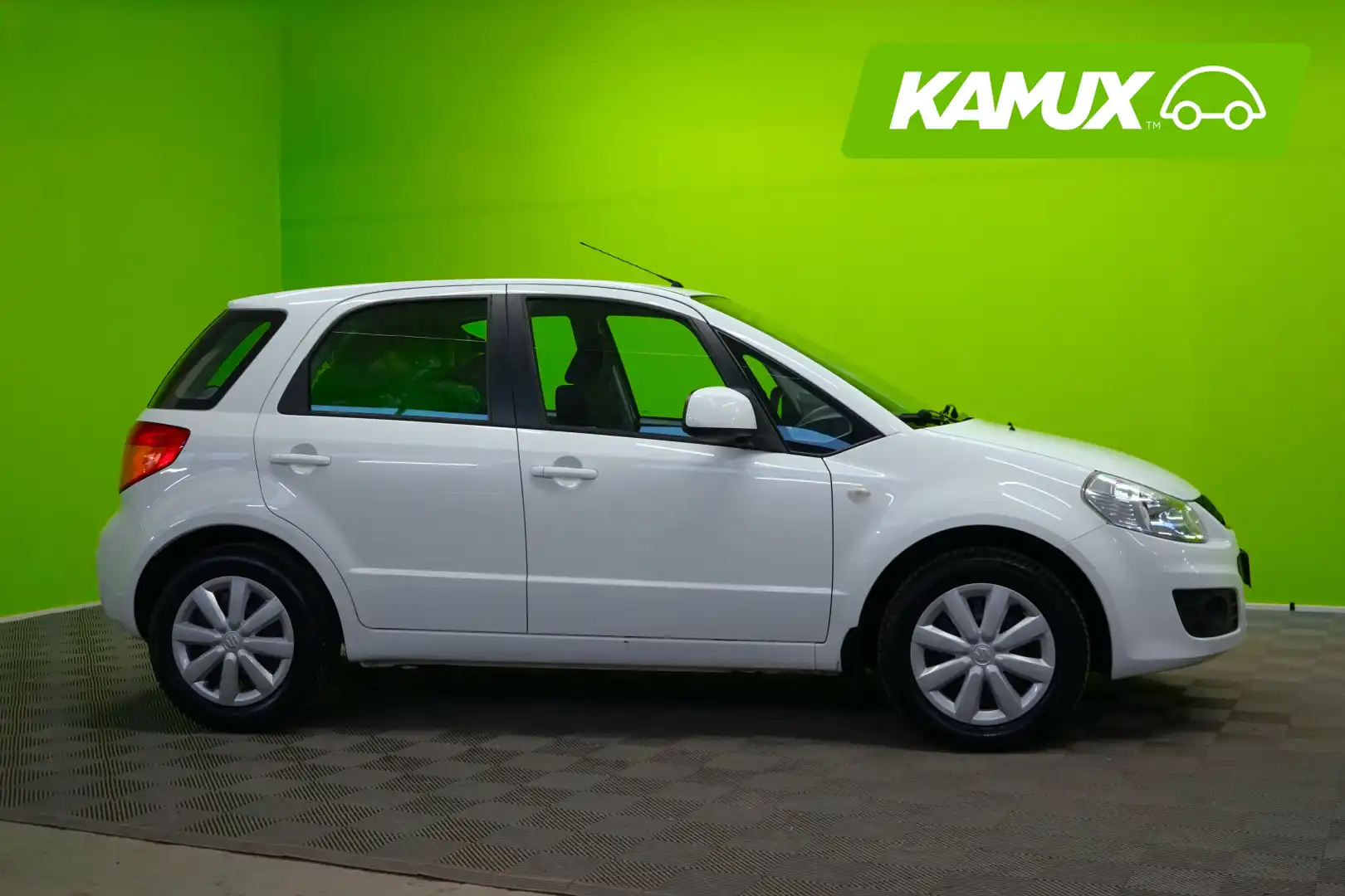 car-image