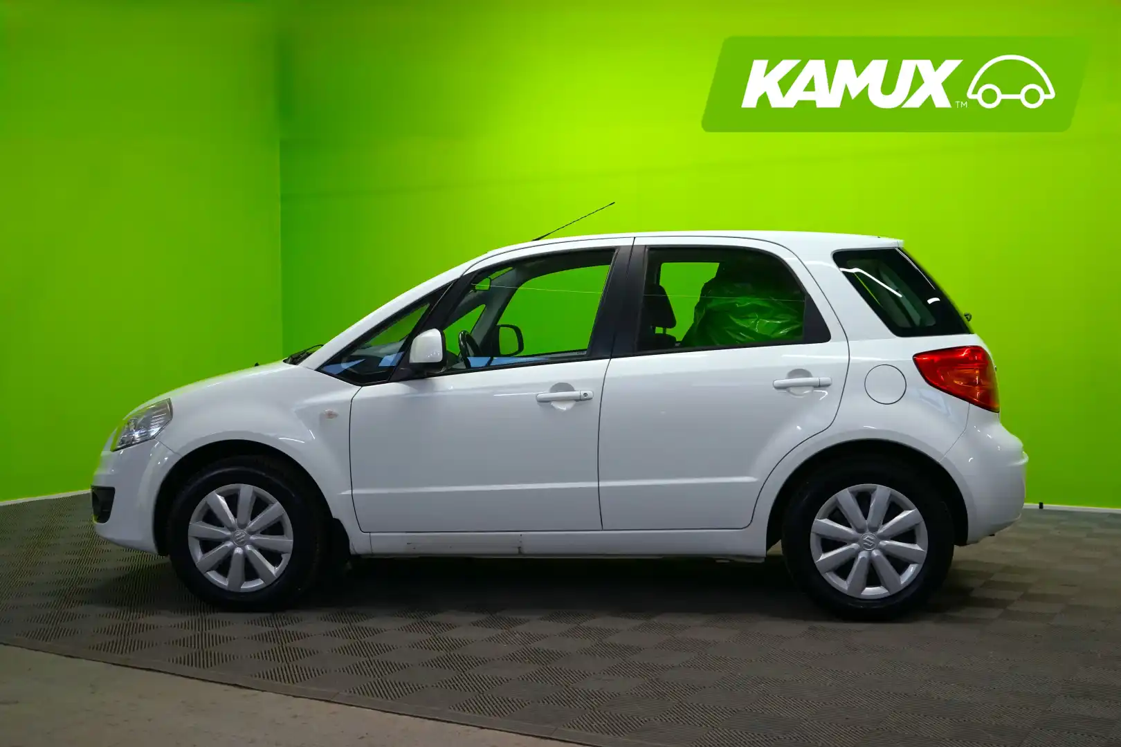 car-image