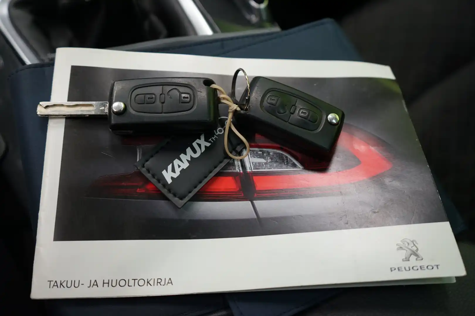 car-image