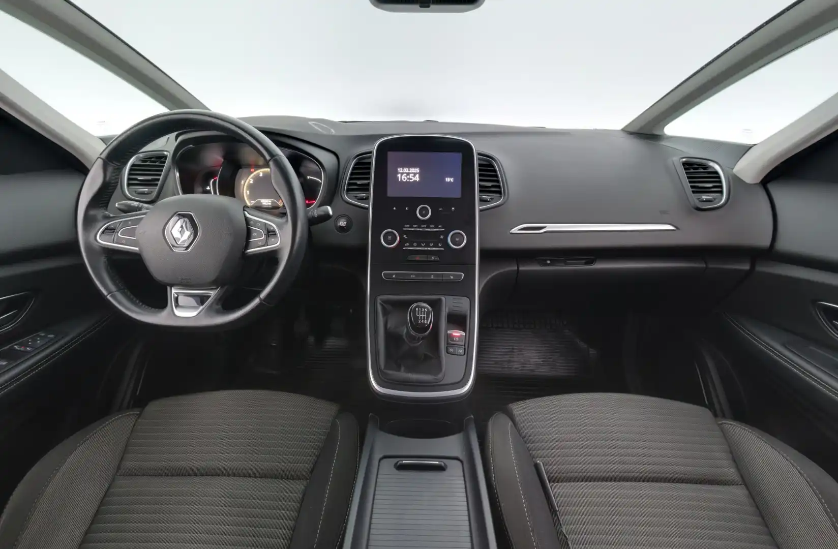 car-image