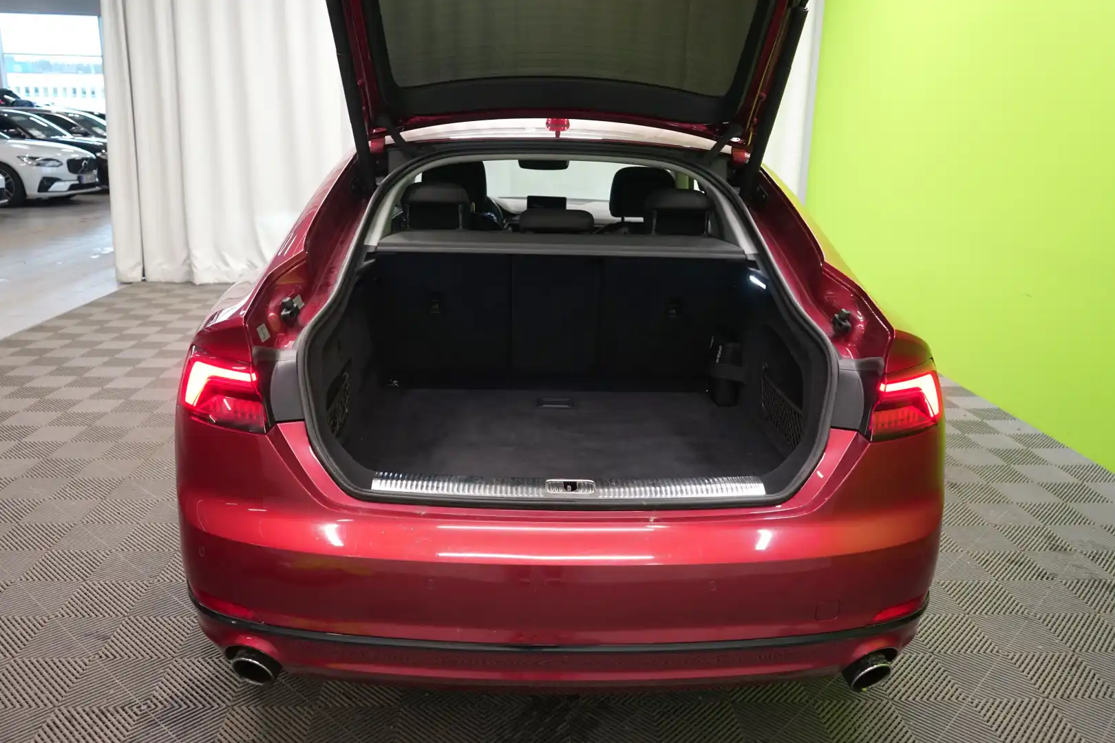 car-image
