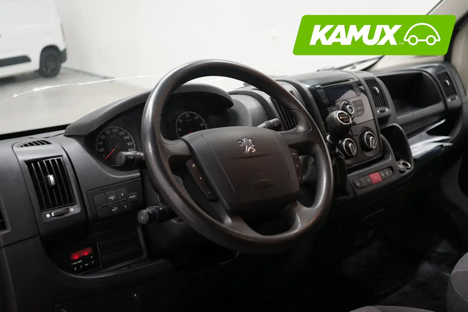 car-image