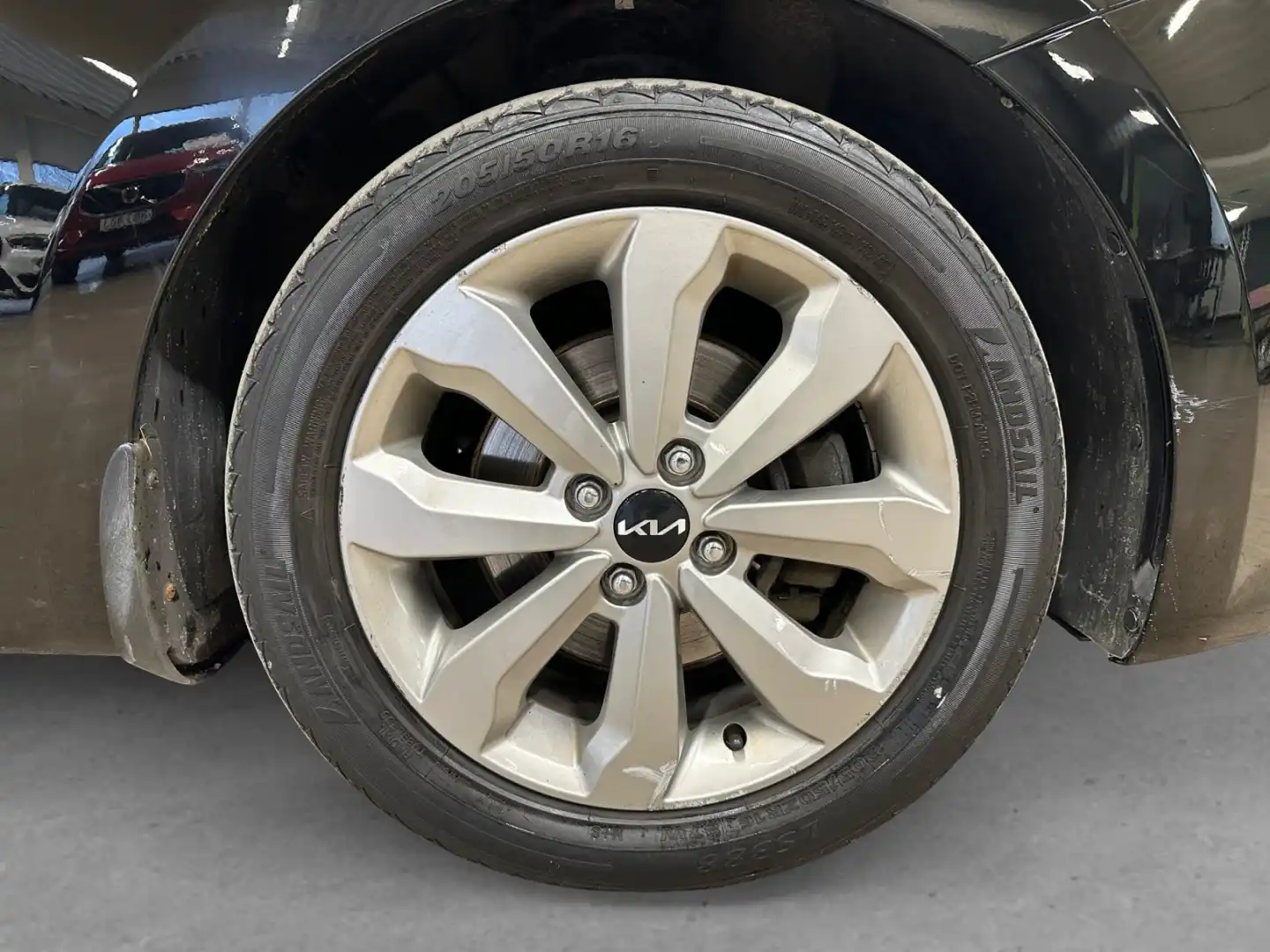 car-image