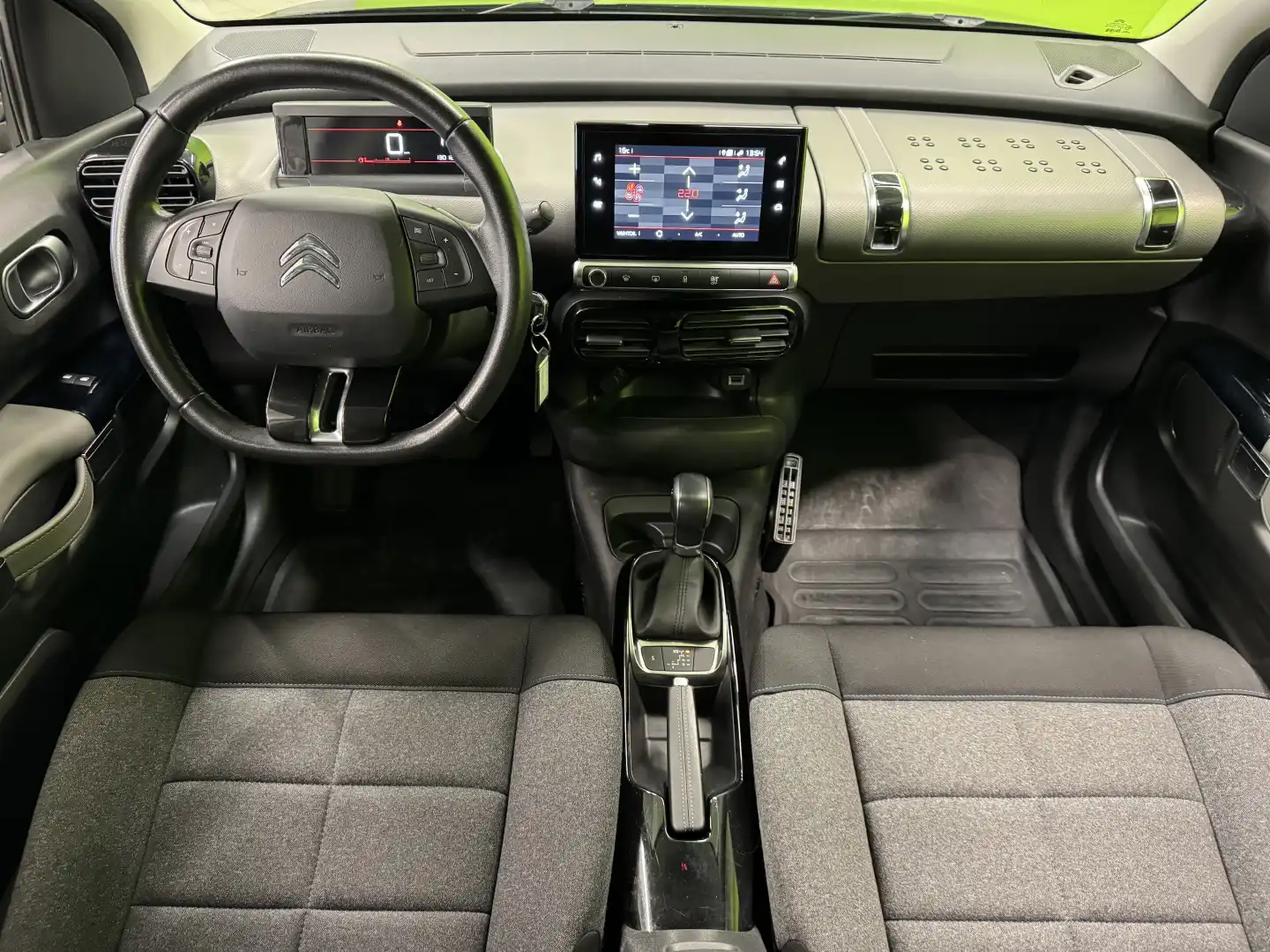 car-image