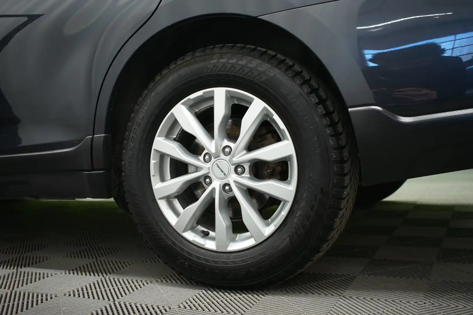 car-image