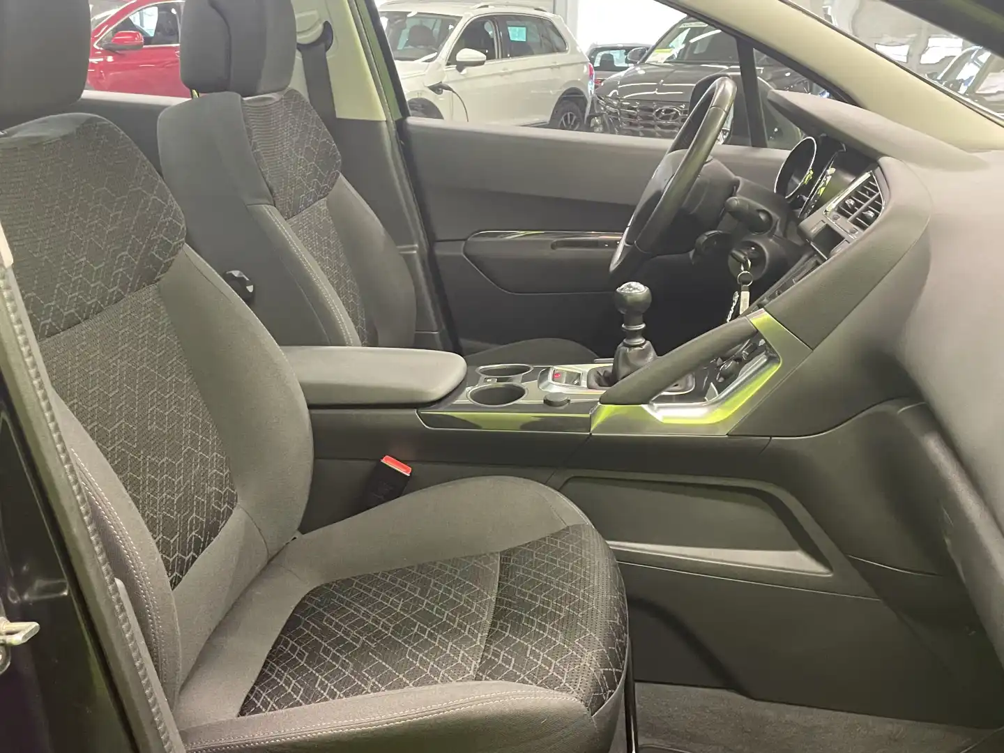 car-image