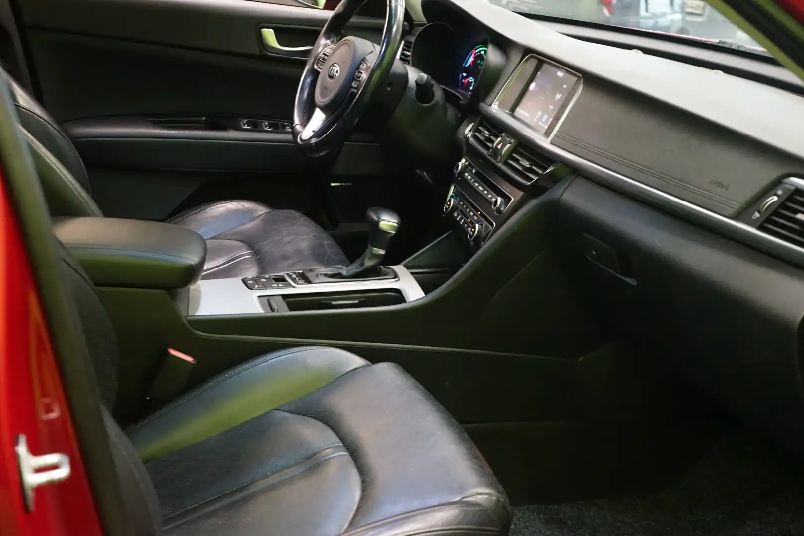 car-image