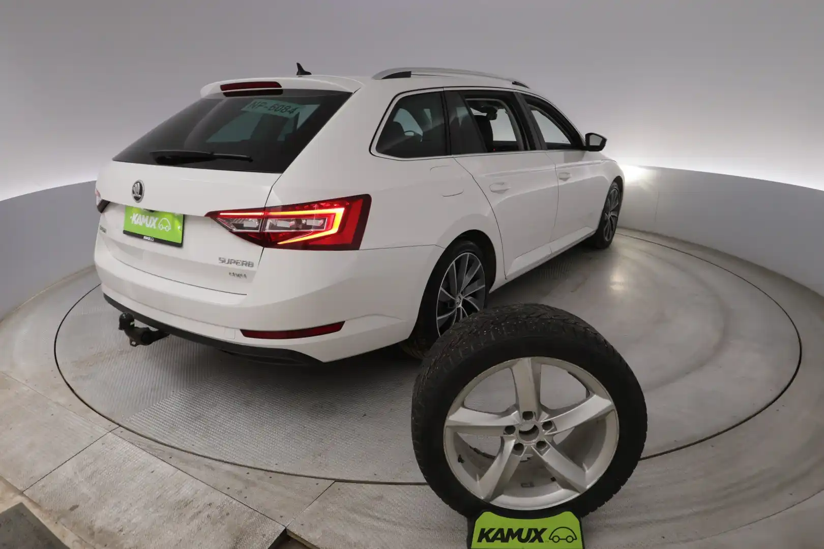 car-image