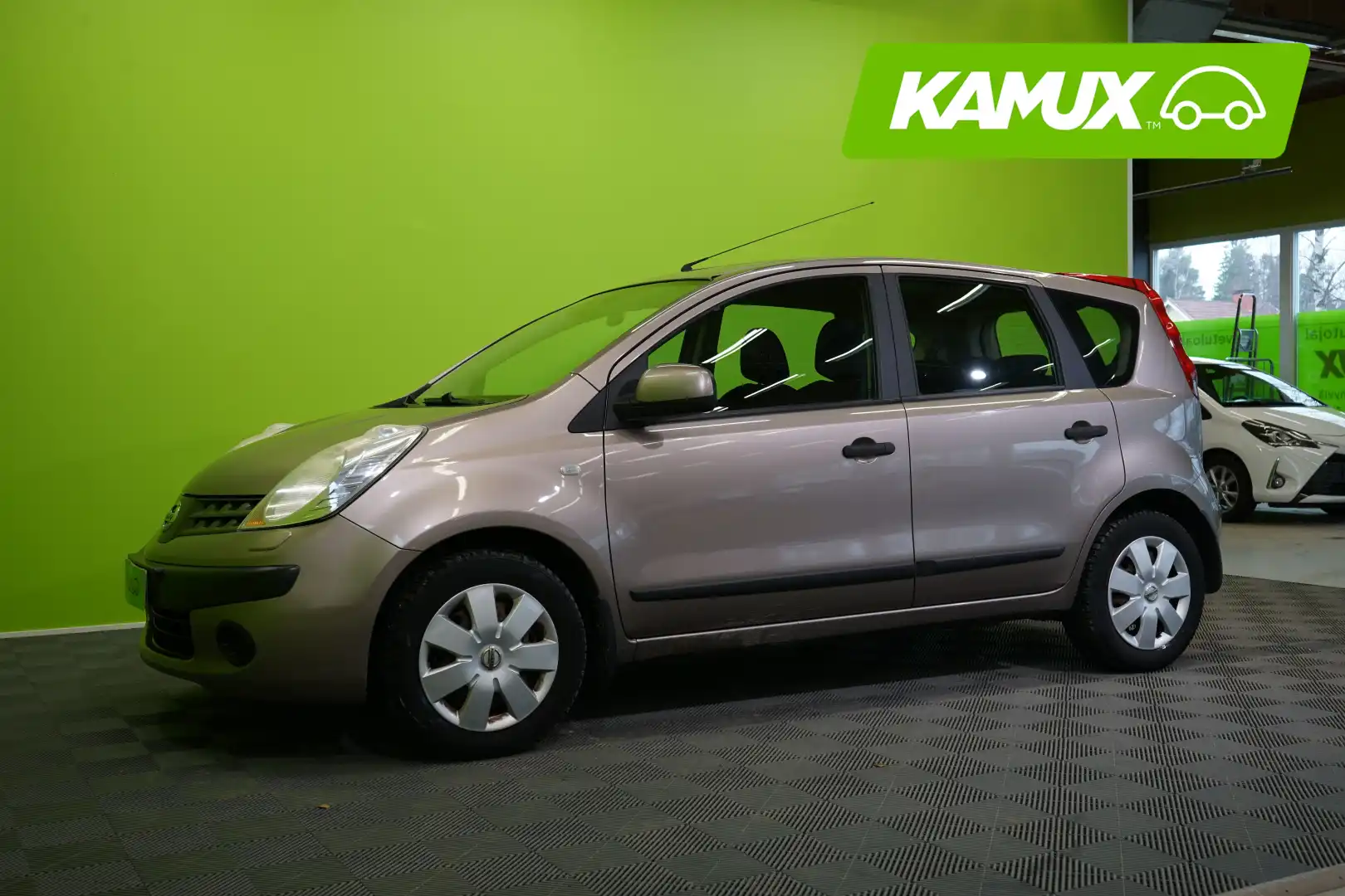 car-image