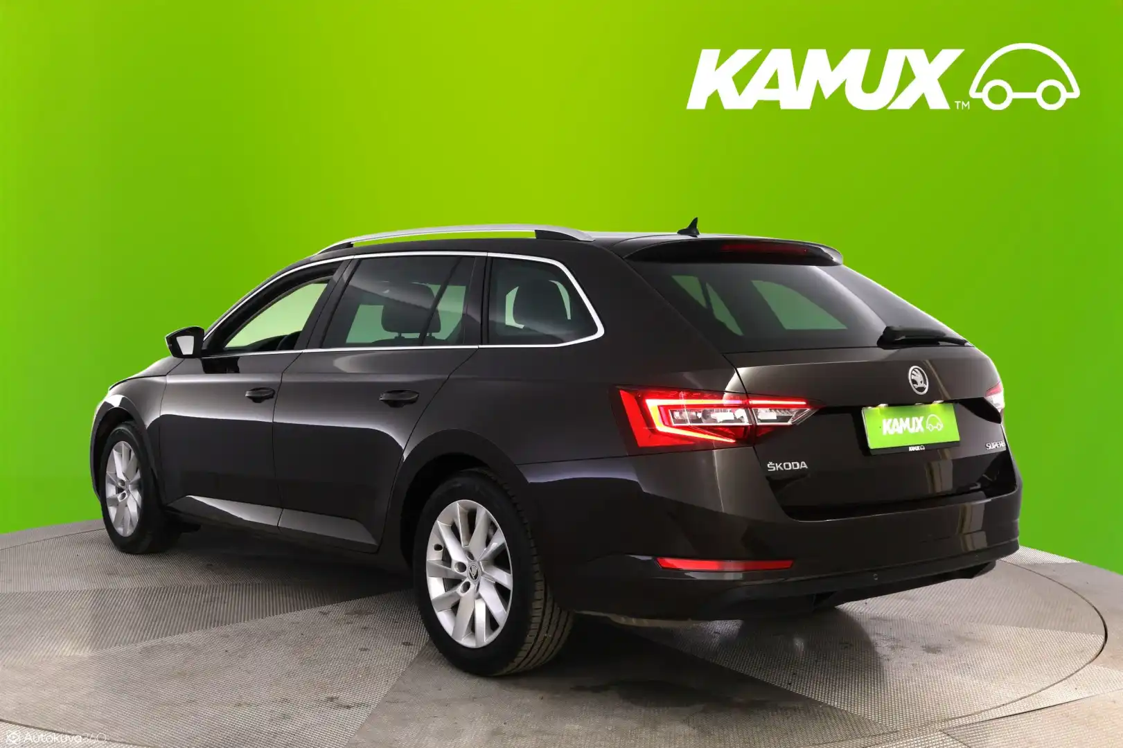 car-image